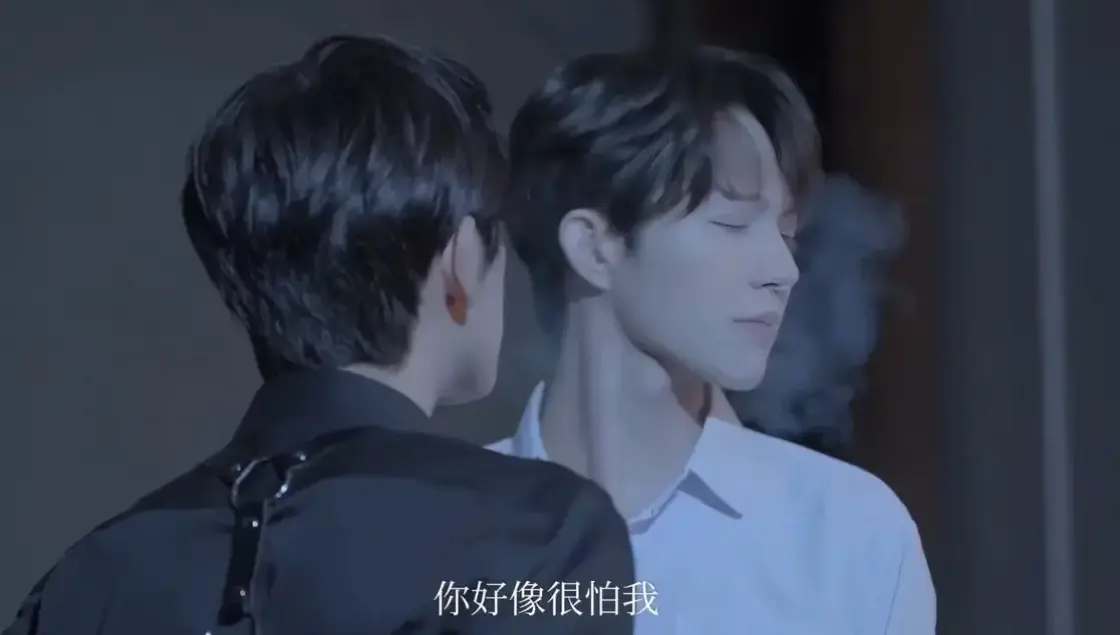 国产短剧《顾禁南囚》第一集震撼上线！顾淮州与温骨科双男主强制爱，悬疑氛围爆棚，追剧别错过！
