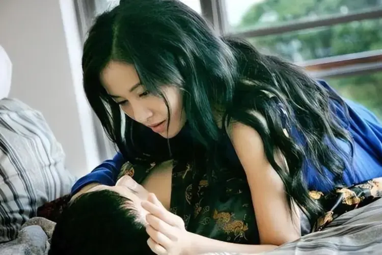 金牌影视携手VS影视网，韩国电影《嫂嫂情事》未删减版HD高清免费在线观看-韩国电影《嫂嫂情事》全片无卡顿流畅播放