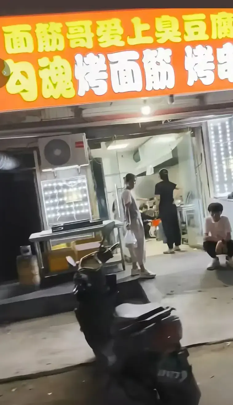揭秘《安平面筋哥》家庭风波，深度解析母女关系，4K超高清视频免费畅享！